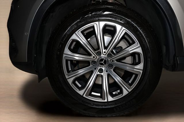 2023 Mercedes-Benz GLC GLC 300 SUV - 22980281 - 32