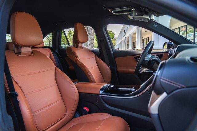 2023 Mercedes-Benz GLC GLC 300 SUV - 23022118 - 24