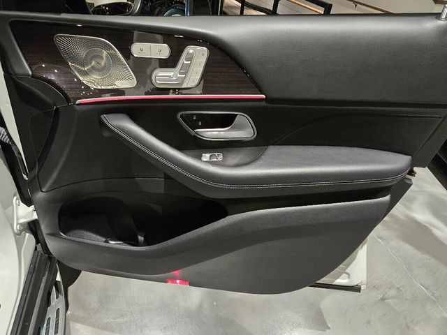 2023 Mercedes-Benz GLS 580/CaptainsChairs/DriverAssistPkg/Warmth&ComfortPkg/TowPkg/NAV - 23019769 - 34