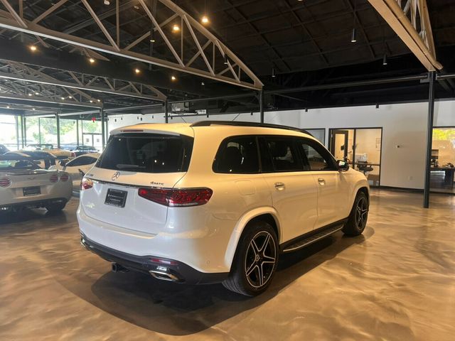 2023 Mercedes-Benz GLS GLS580's photo