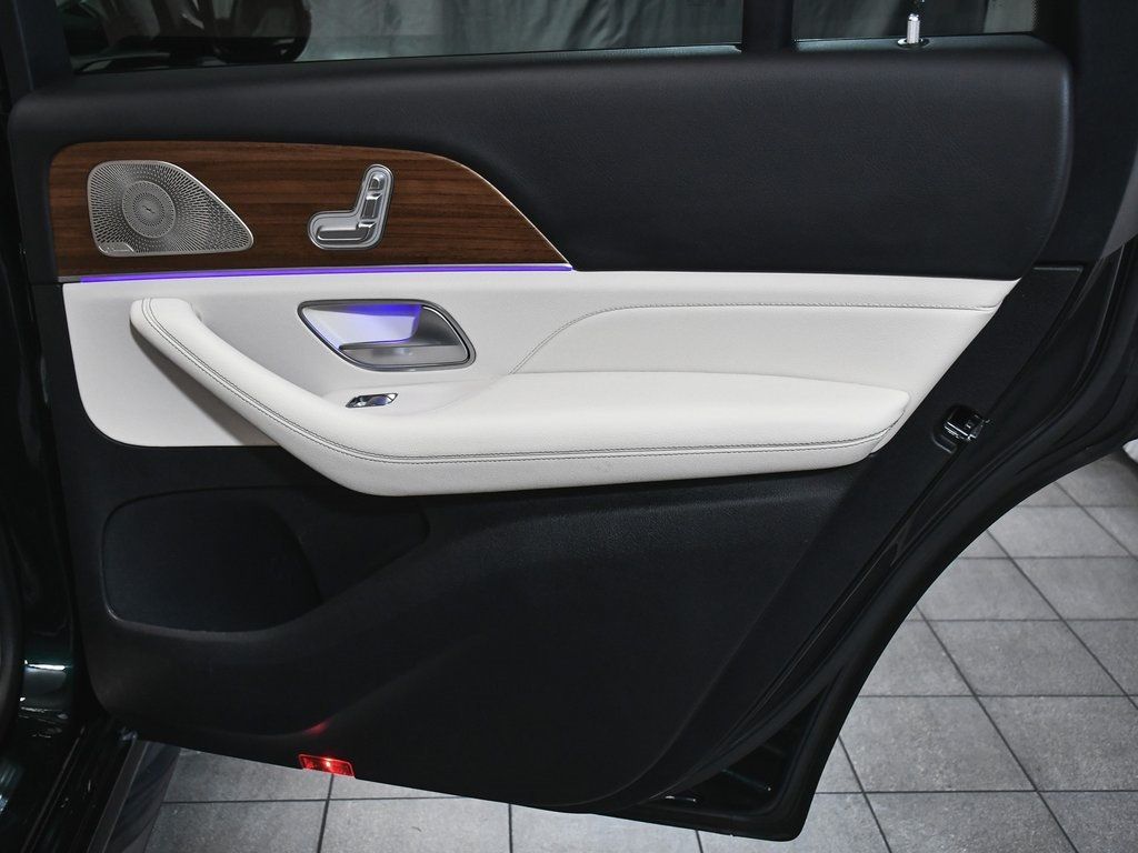 2023 Mercedes Benz GLS 450 4MATIC photo 14