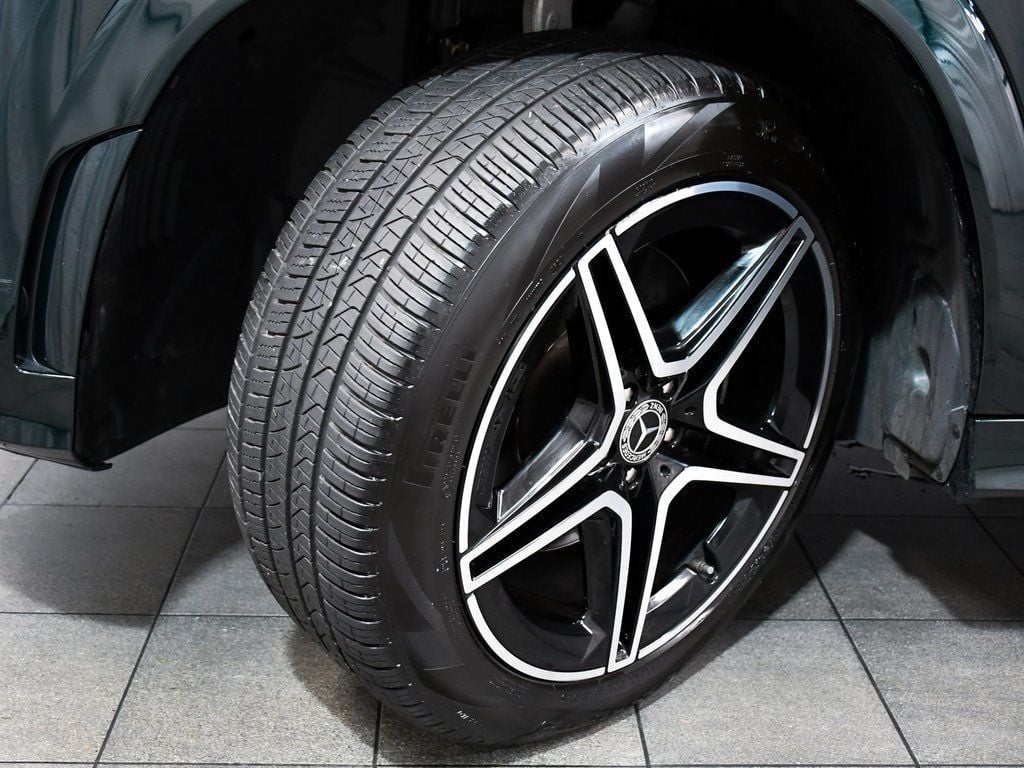 2023 Mercedes Benz GLS 450 4MATIC photo 7