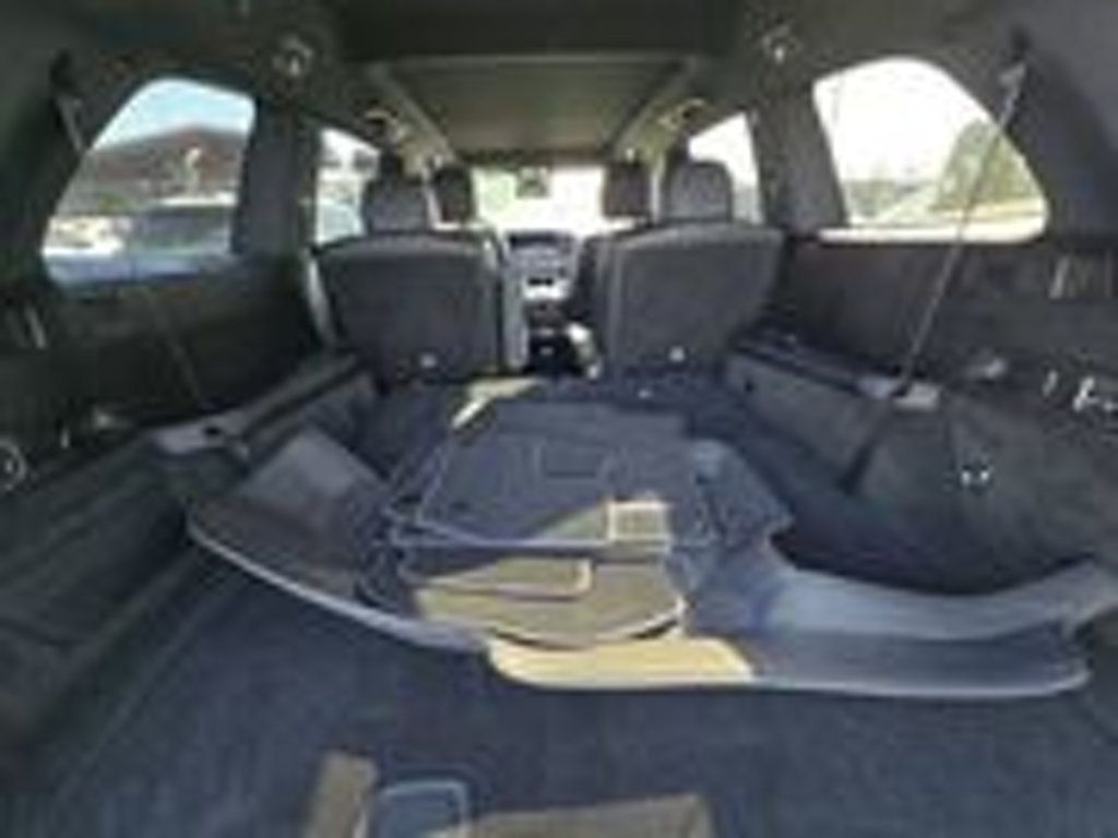 2023 Mercedes Benz GLS 450 4MATIC photo 4