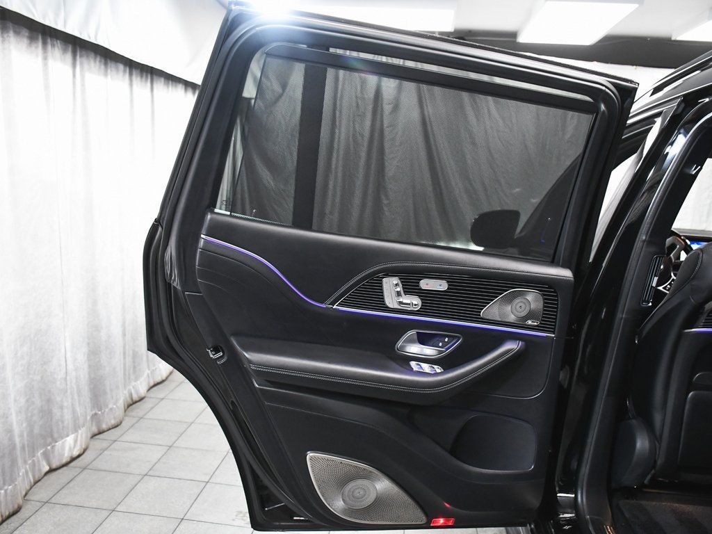 2023 Mercedes Benz GLS Maybach 600 4MATIC photo 5