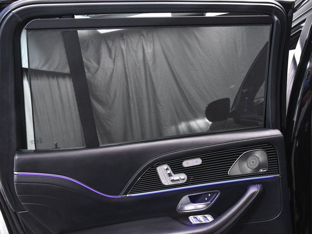 2023 Mercedes Benz GLS Maybach 600 4MATIC photo 6