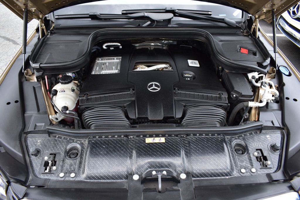 2023 Mercedes Benz GLS Maybach 600 4MATIC photo 12