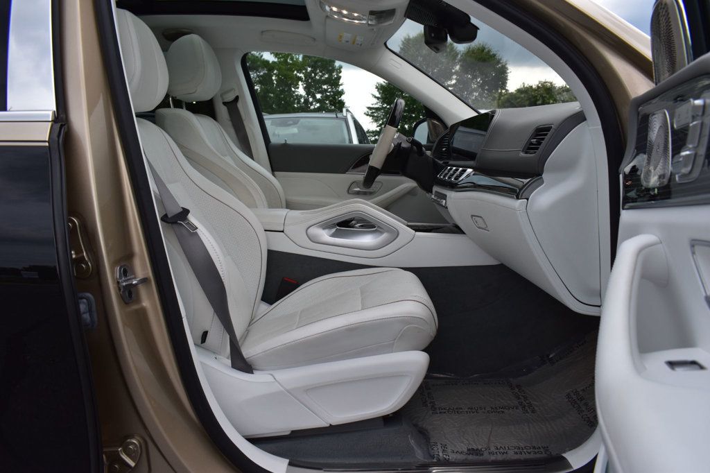 2023 Mercedes Benz GLS Maybach 600 4MATIC photo 16
