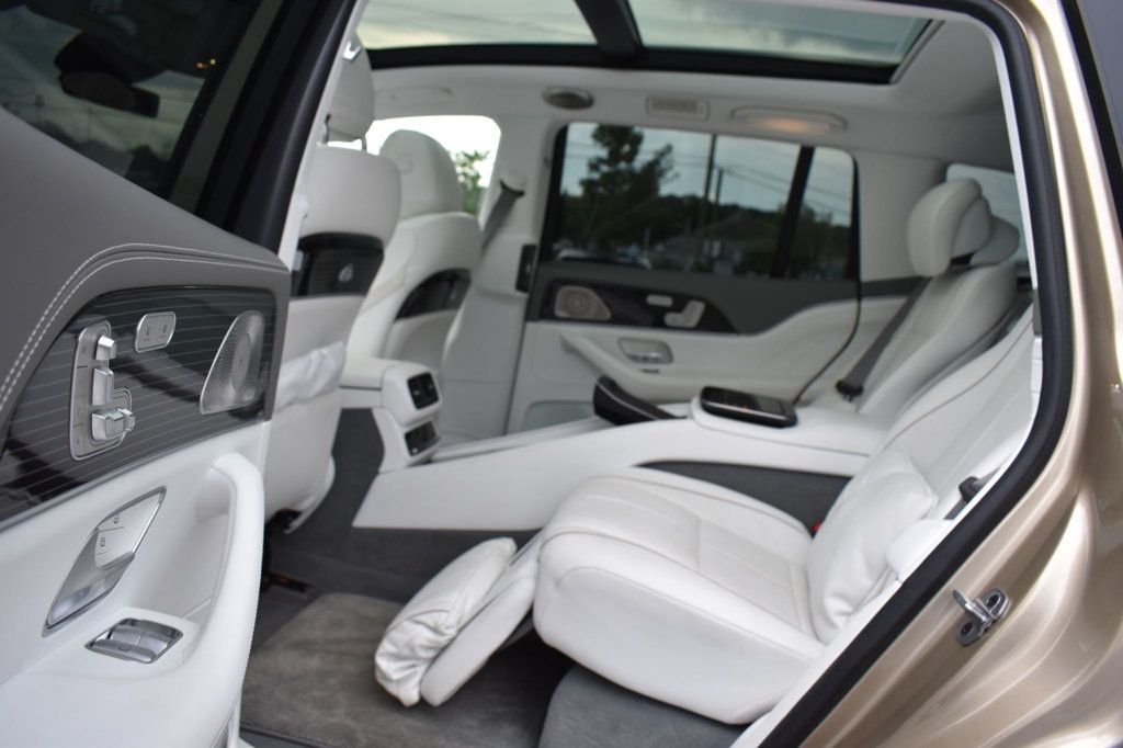 2023 Mercedes Benz GLS Maybach 600 4MATIC photo 18