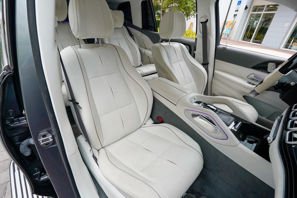 2023 Mercedes-Benz GLS Maybach GLS 600 4MATIC SUV - 23055437 - 90