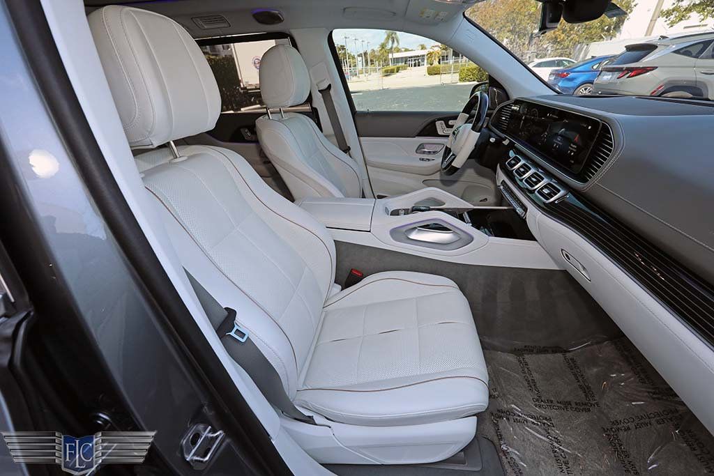 2023 Mercedes-Benz GLS Maybach GLS 600 4MATIC SUV - 22983773 - 17