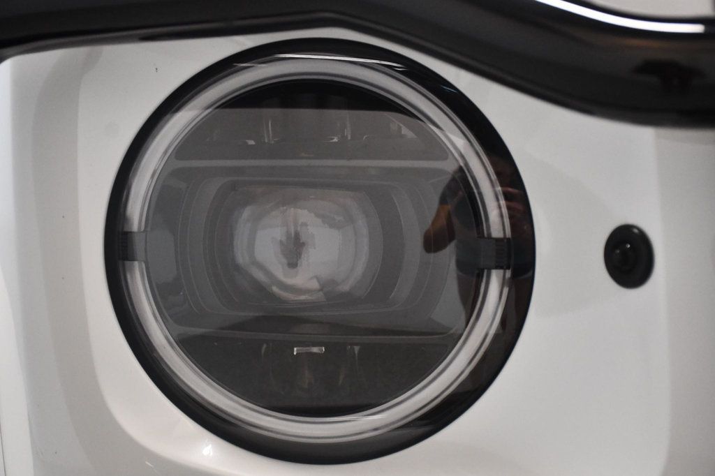 Mercedes-Benz G 550 photo 10