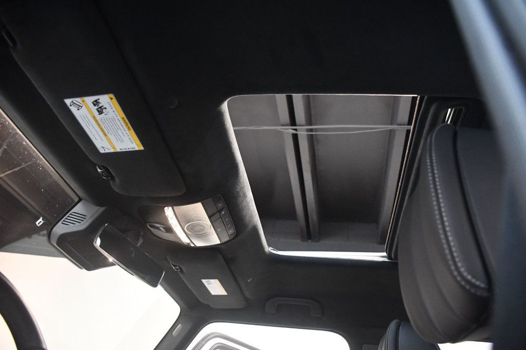 Mercedes-Benz G 550 photo 32