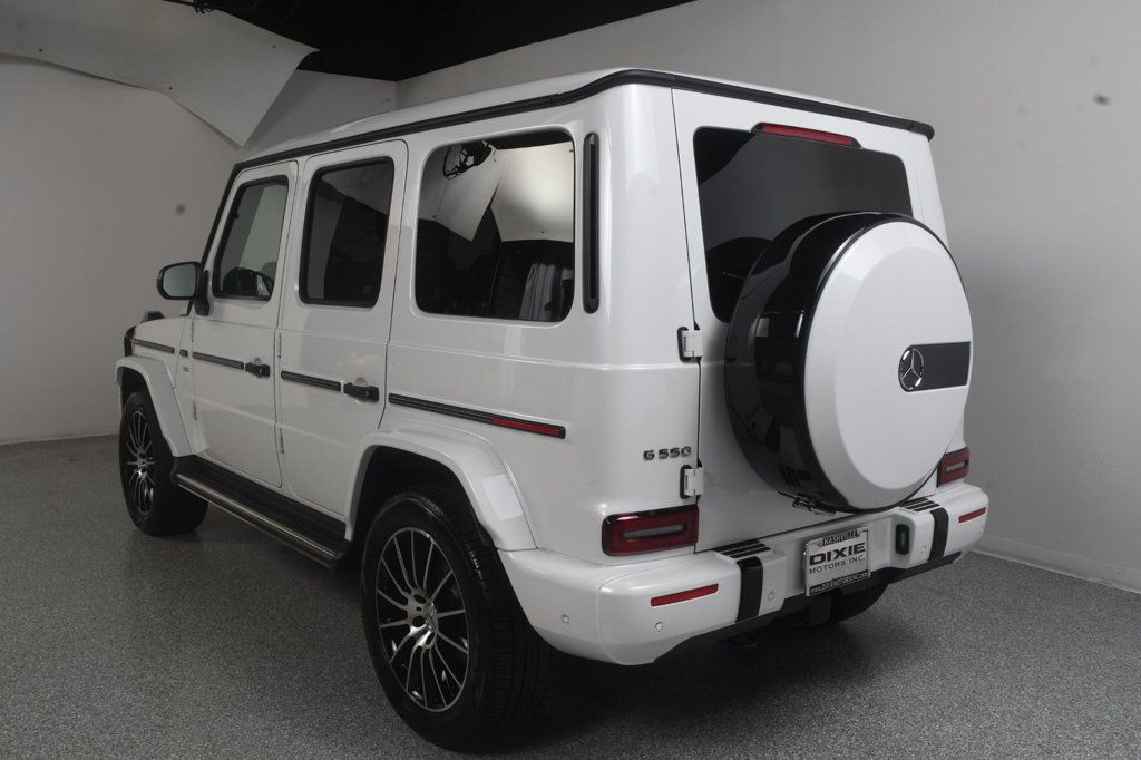 Mercedes-Benz G 550 photo 9