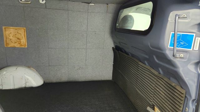 2023 Mercedes-Benz Metris Cargo Van 126'' Wheelbase with Driver Efficiency & Driver Comfort Packages - 22983862 - 24