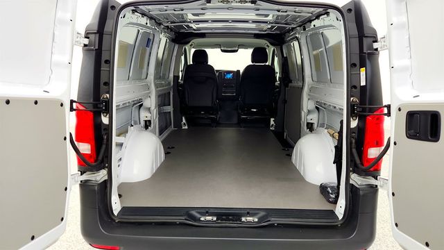 2023 Mercedes-Benz Metris Cargo Van Standard Roof 135'' Wheelbase w/ Safety+ & Cold Weather Packages - 22971284 - 19