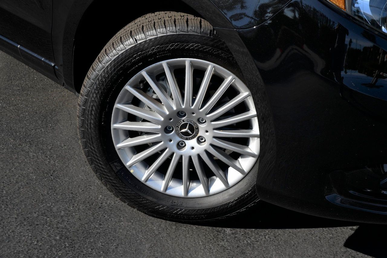 2023 Mercedes Benz Metris Passenger Van photo 4