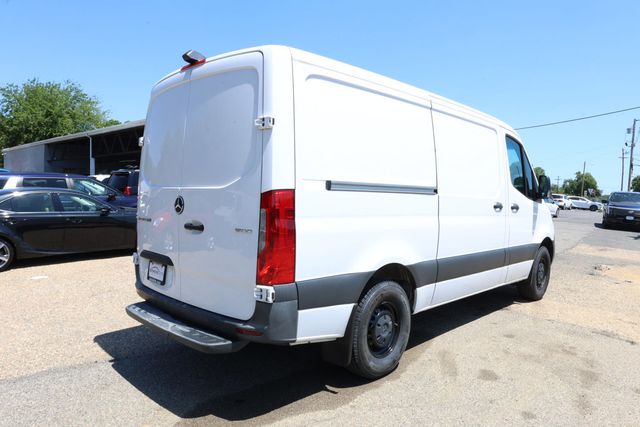 2023 Mercedes-Benz Sprinter Cargo Van 1500 Standard Roof I4 Gas 144'' RWD w/ Driver Convenience Pkg - 23029926 - 4