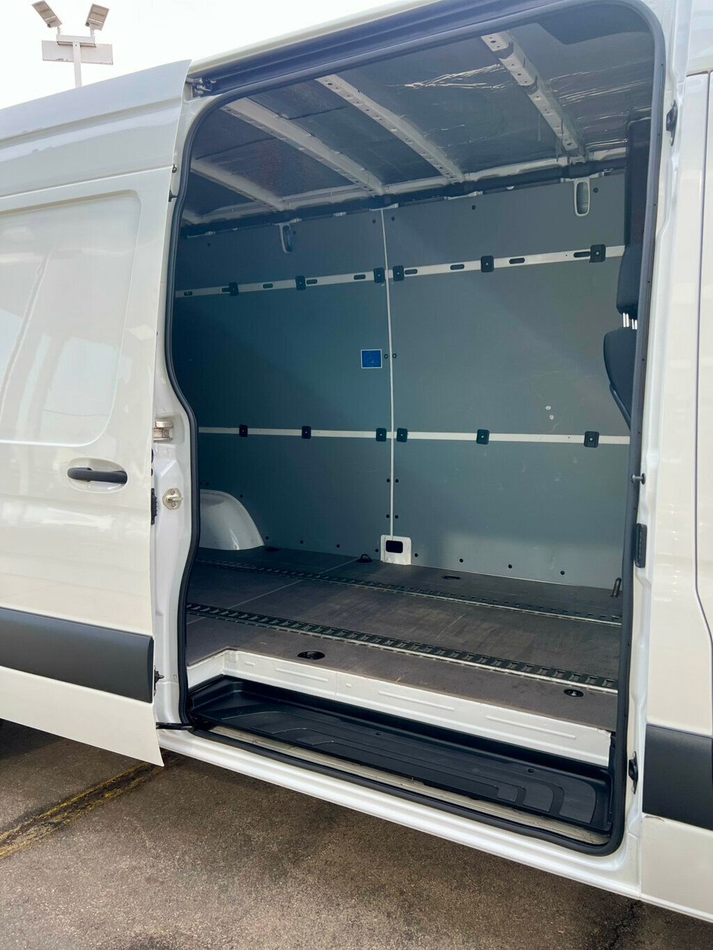 2023 Mercedes-Benz Sprinter Cargo Van 2500 High Roof I4 Diesel HO 170" RWD - 22990489 - 10