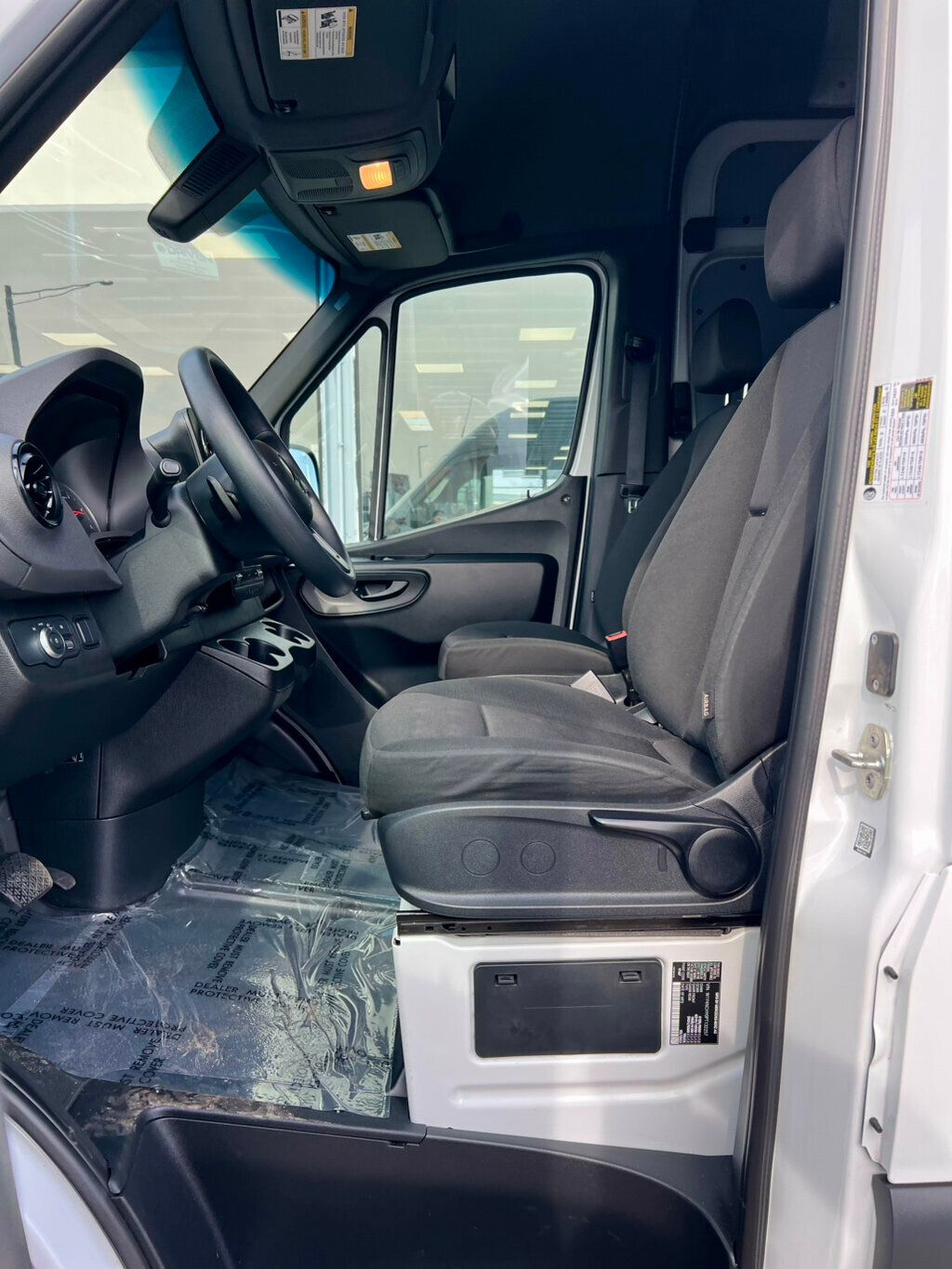 2023 Mercedes-Benz Sprinter Cargo Van 2500 High Roof I4 Diesel HO 170" RWD - 22990489 - 15