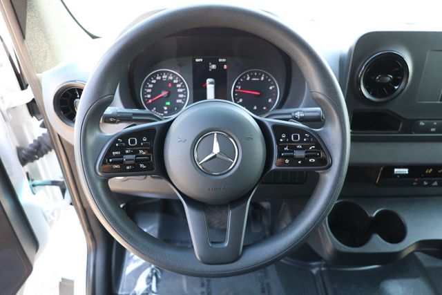 2023 Mercedes-Benz Sprinter Cargo Van 2500 Standard Roof I4 Diesel 144'' RWD w/ Premium Package - 23029319 - 11
