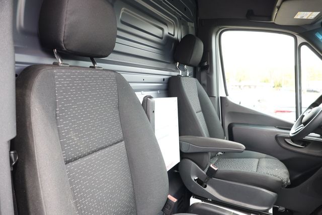 2023 Mercedes-Benz Sprinter Cargo Van 2500 Standard Roof I4 Gas 144" RWD - 23020168 - 21
