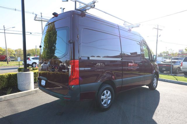 2023 Mercedes-Benz Sprinter Crew Van 2500 Standard Roof I4 Gas 144" RWD - 23022434 - 4