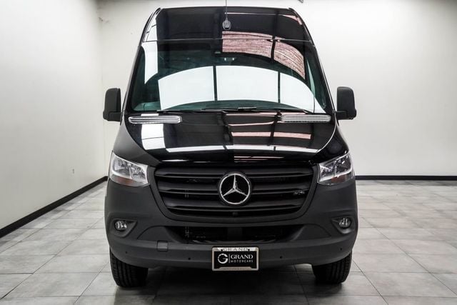 2023 Mercedes-Benz Sprinter 2500 170 WB HO High Roof's photo