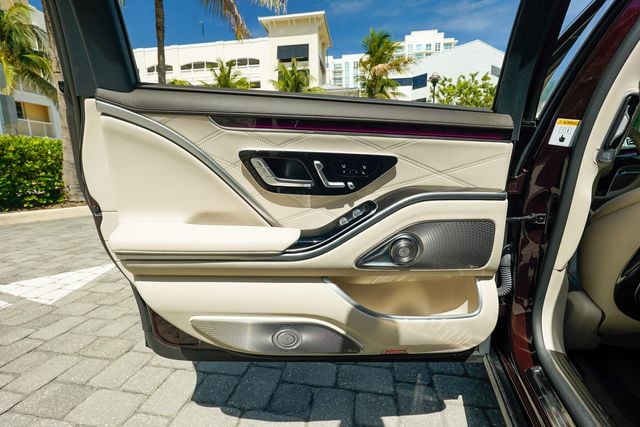 2023 Mercedes-Benz S-Class Maybach S 580 4MATIC Sedan - 23044612 - 71