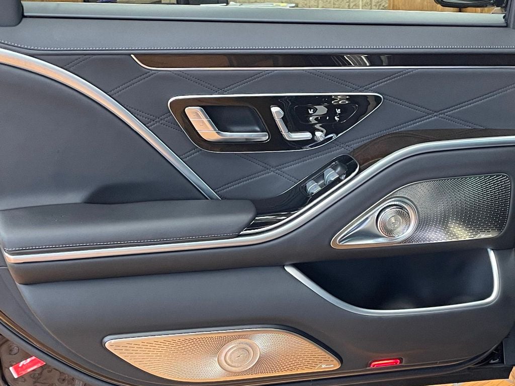 2023 Mercedes-Benz S-Class Maybach S 680 4MATIC Sedan - 22988459 - 27