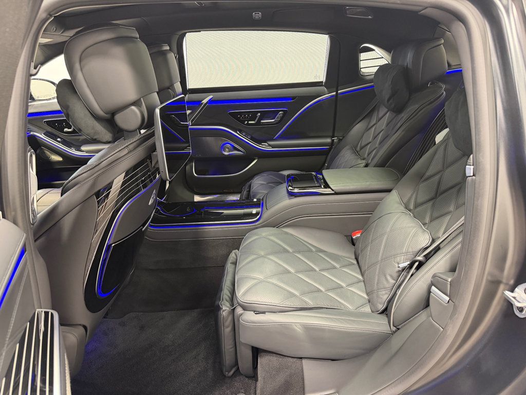 2023 Mercedes-Benz S-Class Maybach S 680 4MATIC Sedan - 23065559 - 17