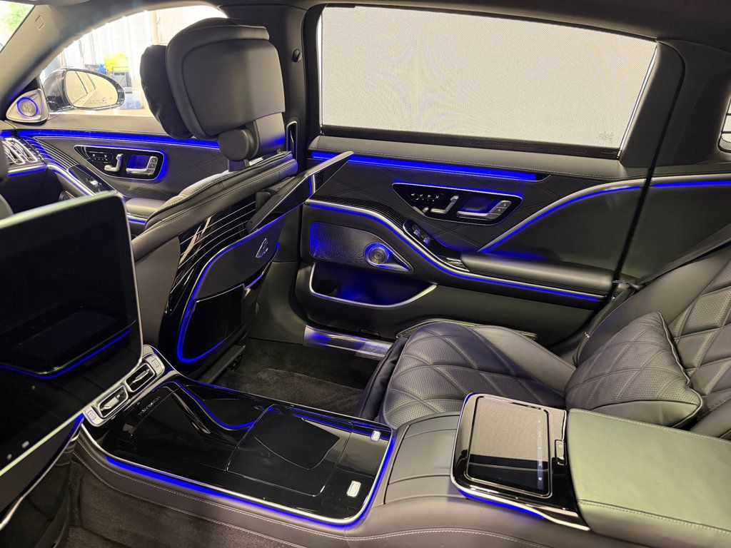 2023 Mercedes-Benz S-Class Maybach S 680 4MATIC Sedan - 23065559 - 18