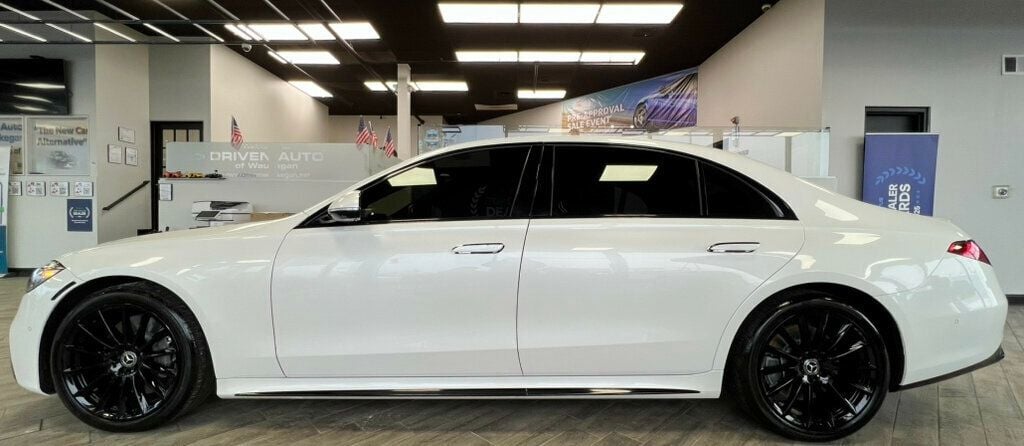 2023 Mercedes-Benz S-Class S 500 4MATIC Sedan - 22978646 - 1