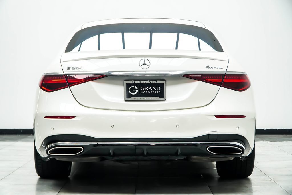 Mercedes-Benz S-Class photo 16