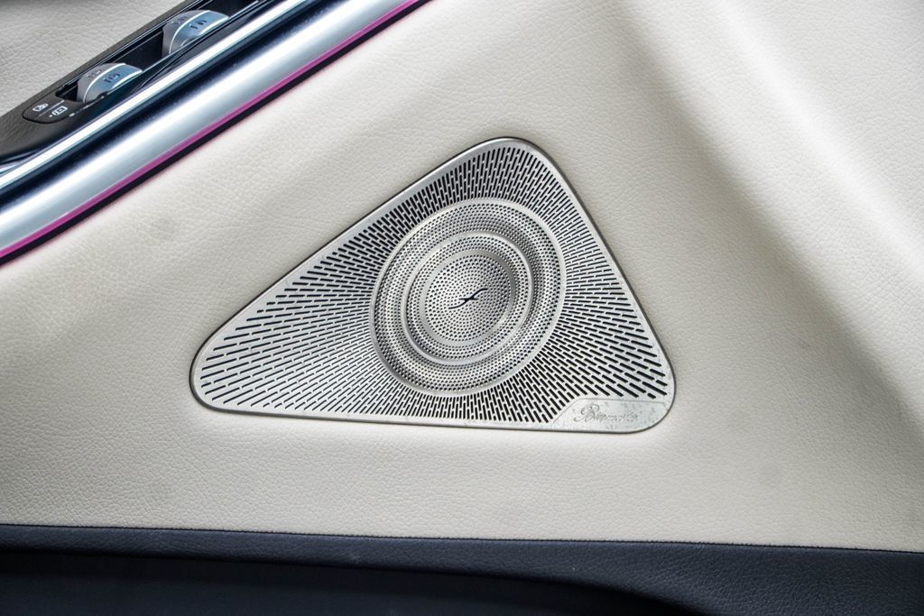 Mercedes-Benz S-Class photo 41