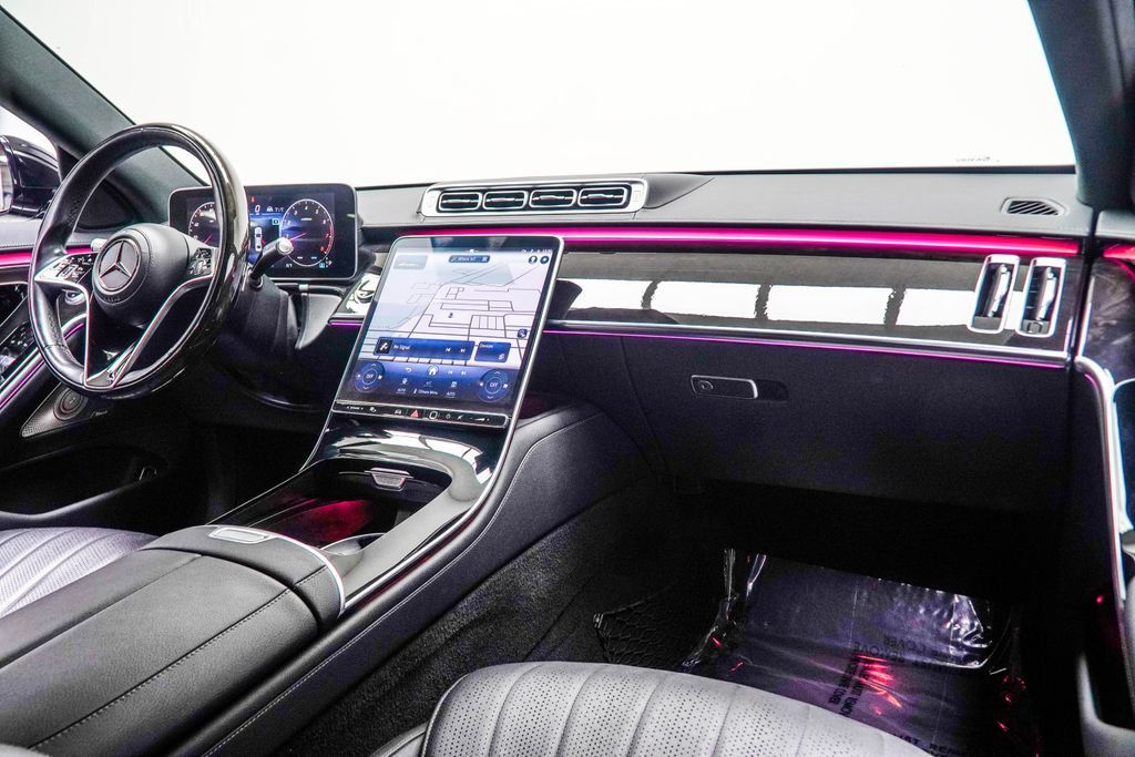 Mercedes-Benz S-Class photo 21