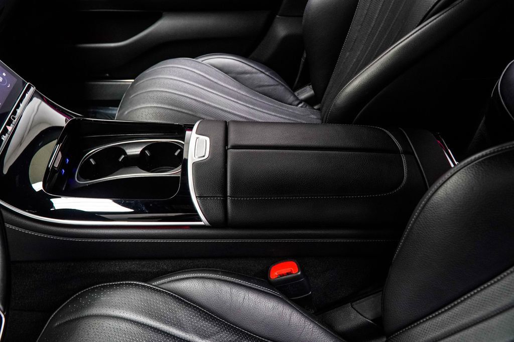 Mercedes-Benz S-Class photo 22