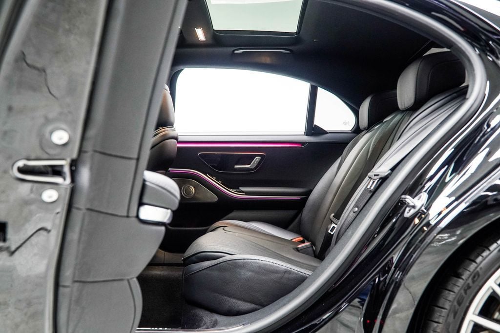Mercedes-Benz S-Class photo 45