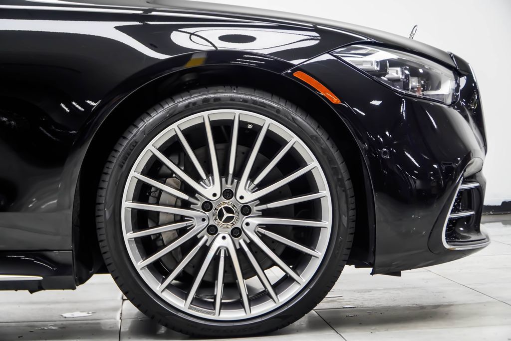 Mercedes-Benz S-Class photo 9