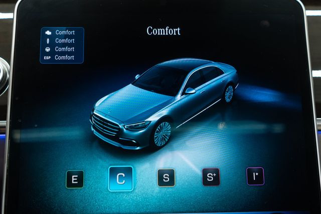 2023 Mercedes-Benz S-Class S 500 4MATIC Sedan - 22973132 - 24