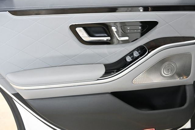 2023 Mercedes-Benz S-Class S 580 4MATIC Sedan - 22967157 - 40