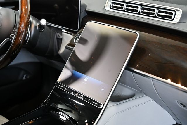 2023 Mercedes-Benz S-Class S 580 4MATIC Sedan - 22967157 - 52