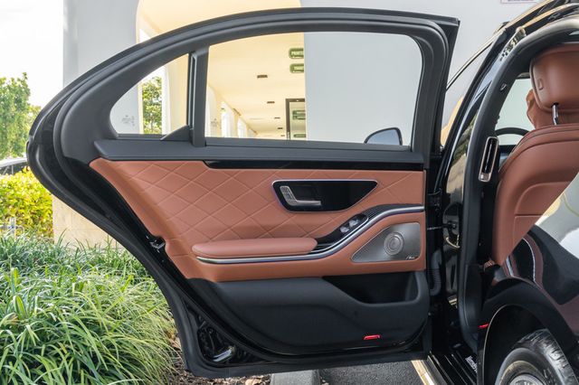 2023 Mercedes-Benz S-Class S 580 4MATIC Sedan - 22965882 - 30