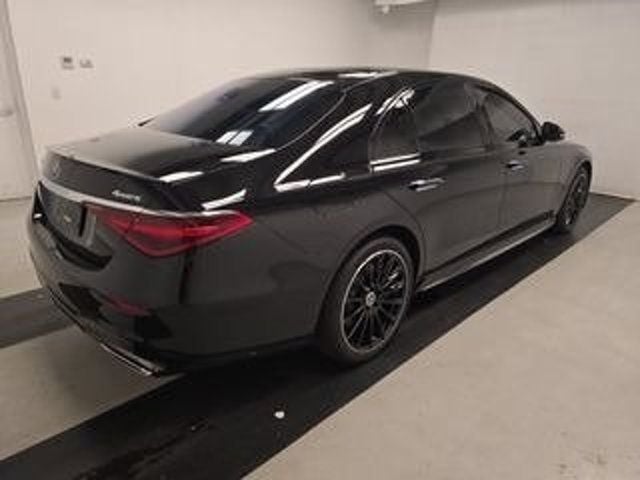 2023 Mercedes Benz S 580e 4MATIC photo 2