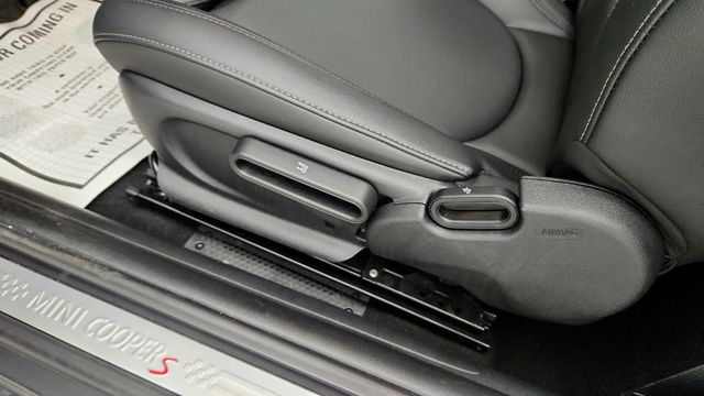 2023 MINI Cooper S Convertible Signature Trim 2.0 with Heated Steering Wheel - 22945406 - 11