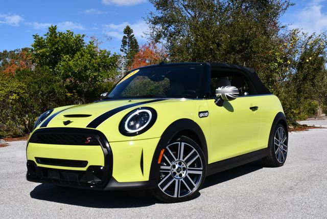 2023 MINI Cooper S Convertible W/Iconic Trim 2.0 and Touchscreen Navigation - 22971815 - 26