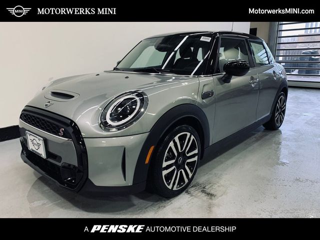 Pre-Owned 2023 MINI Hardtop 4 Door Cooper S Hatchback in Atlanta #QM73127