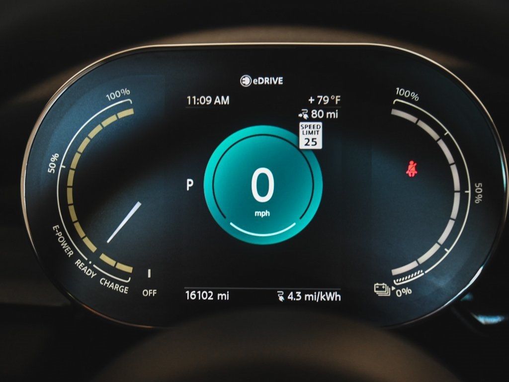 2023 Mini Cooper SE Signature photo 12