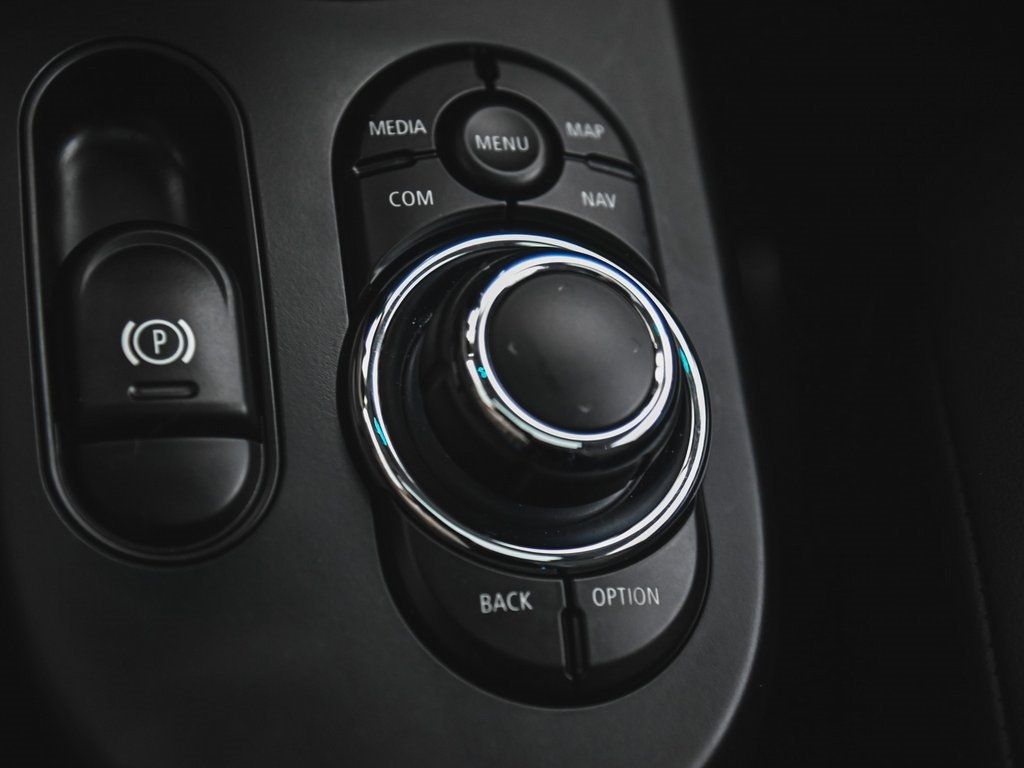 2023 Mini Cooper SE Signature photo 19