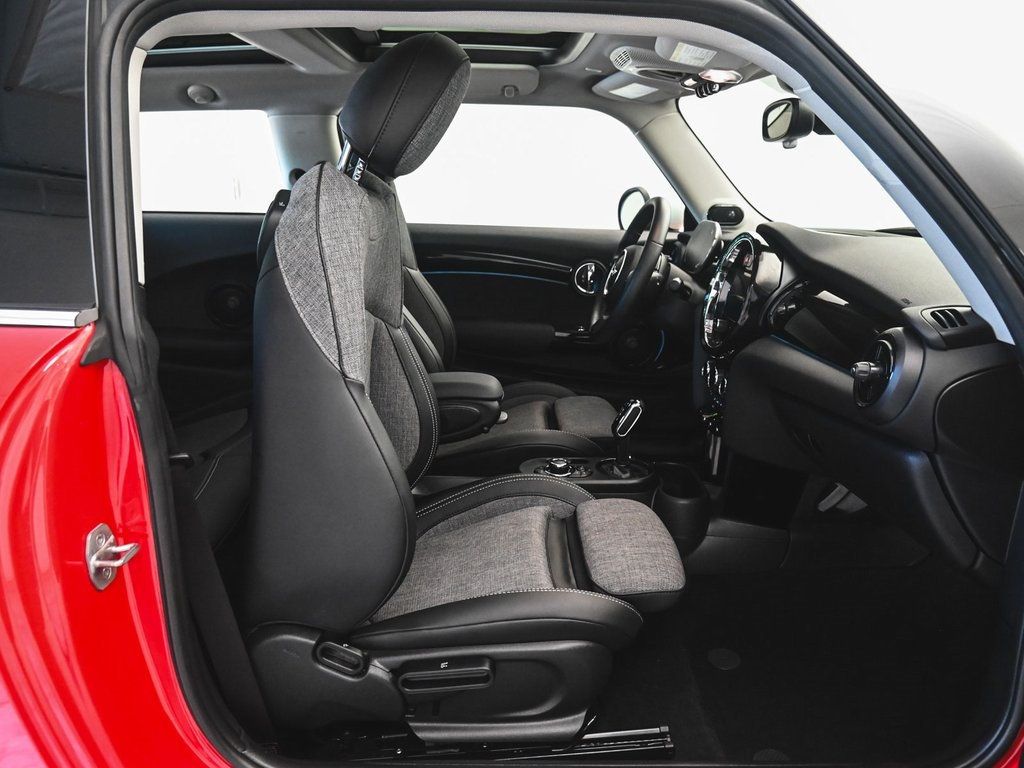 2023 Mini Cooper SE Signature photo 22