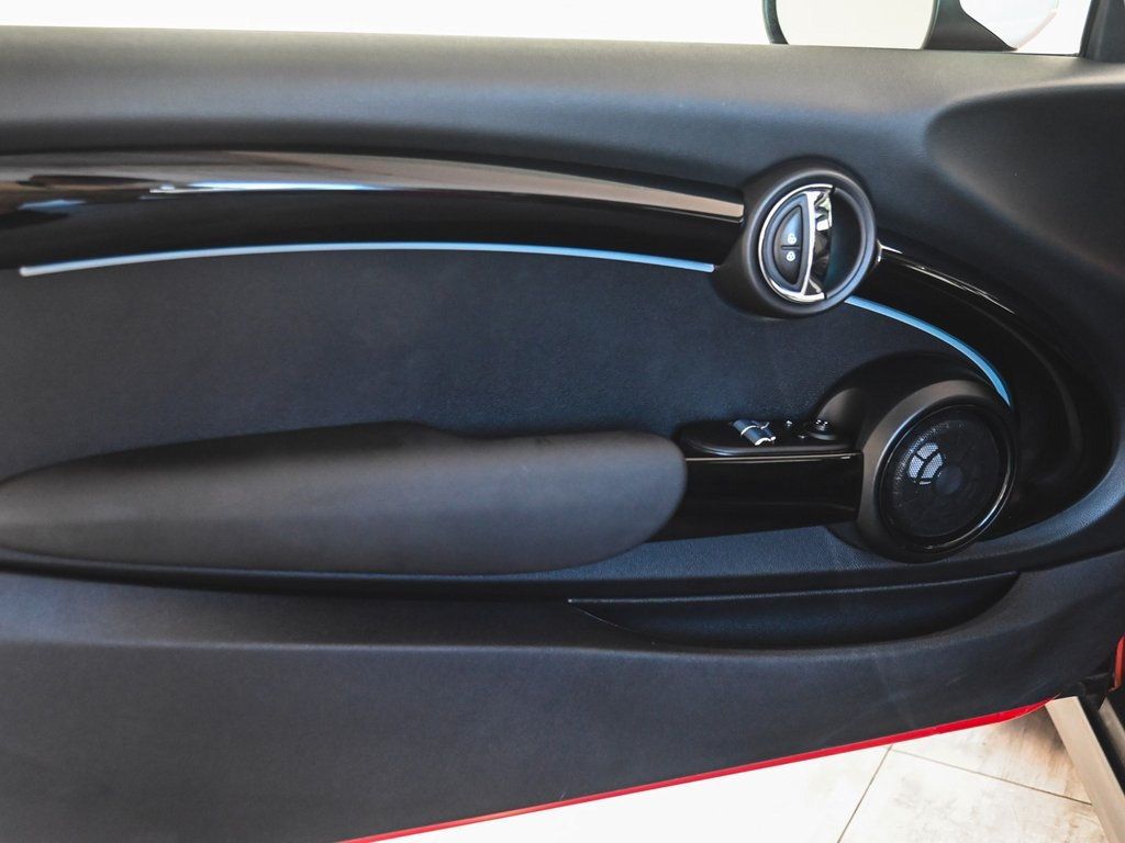2023 Mini Cooper SE Signature photo 8